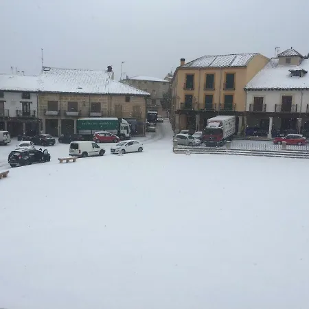 Villa Riaza فيلة